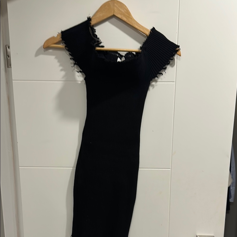 Nameless Black Bodycon Mini Dress Scoop Neck Cap Sleeve